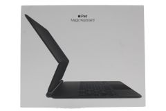 Official Apple Magic Keyboard for iPad Pro 12.9‑inch (5th generation) - British English - Black - Pre Owned